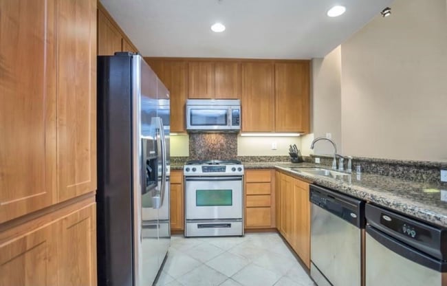 Photo - 12668 Chapman Ave Unidad 2415