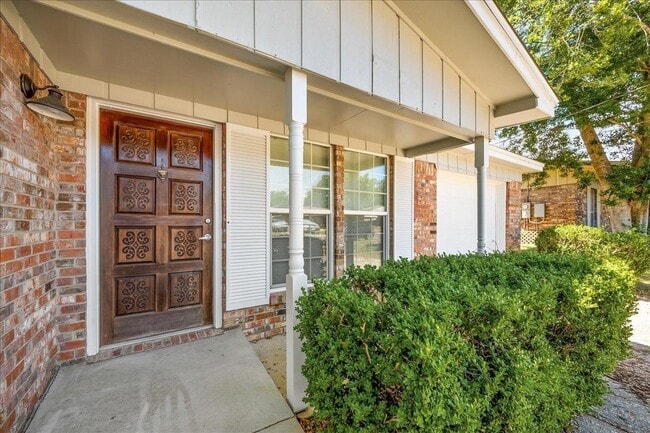 Photo - 107 Alan A Dale Dr