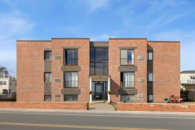 Photo - 222 Winthrop Shore Dr Unidad 7