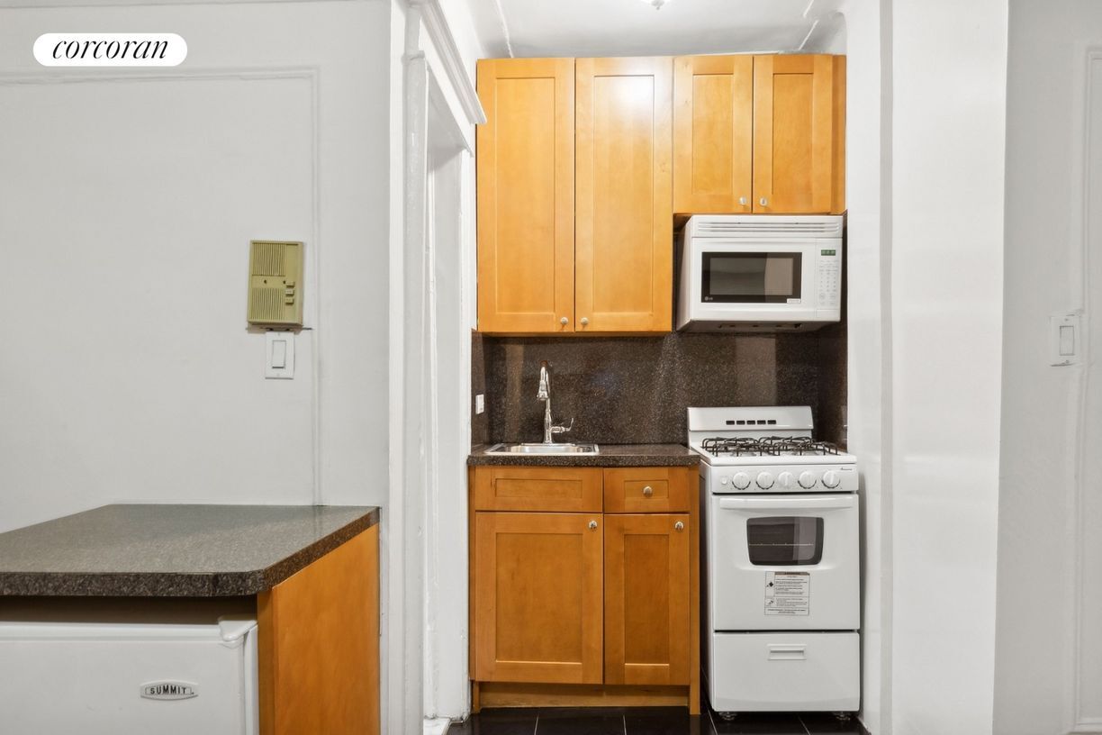 Photo - 49 Willow St