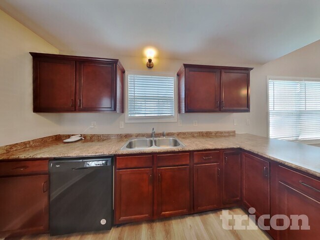 Photo - 1037 Dwight Eisenhower Way