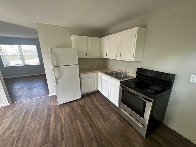 Photo - 8315 Meadowlark Dr
