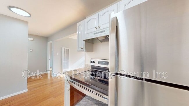 Photo - 406 Van Buren Ave