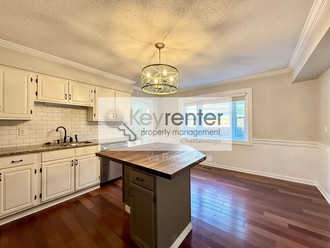 Photo - 2949 Old Britain Cir