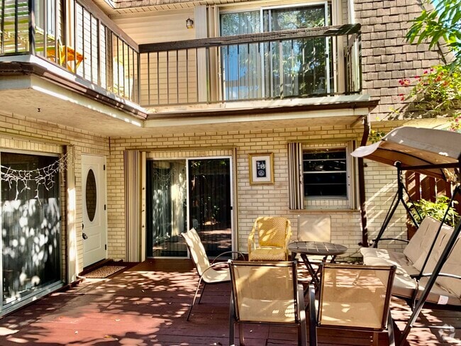 Building Photo - 8115 SW 24th St Unit 27d Rental