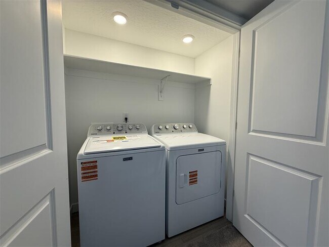 Photo - 1545 W Bravo Dr