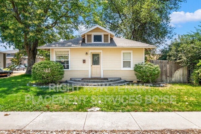 Building Photo - 2903 W Madison Ave Rental
