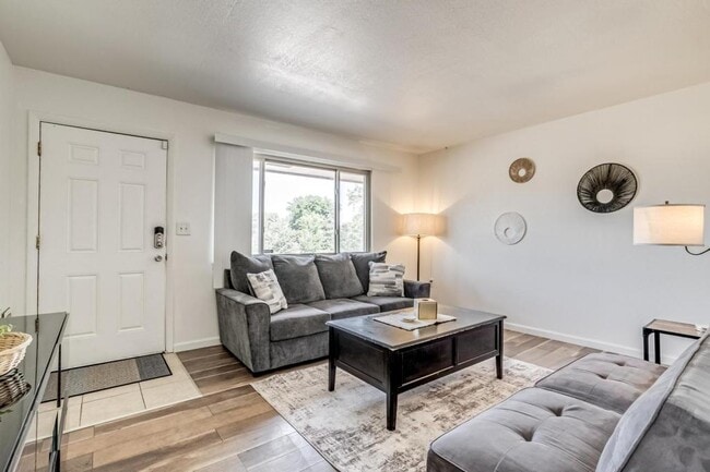 Photo - 9341 Hoffman Way