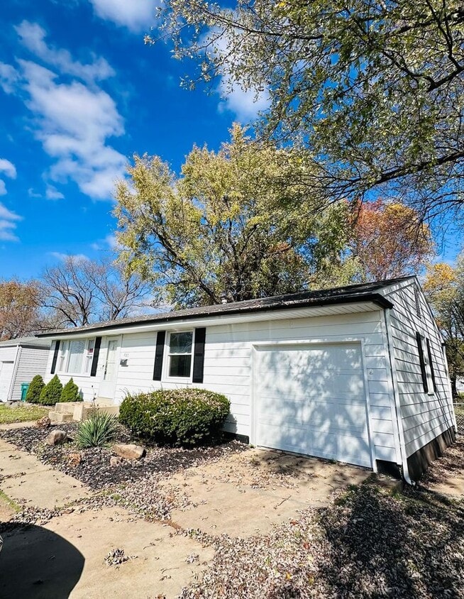 Photo - Welcome to 607 Ludlow Dr!