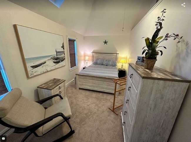 Photo - 341 Shawomet Ave