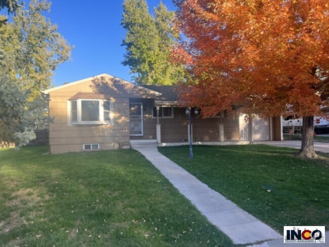 Building Photo - Beautiful Ranch Home in Englewood!