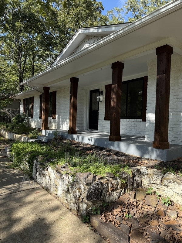 Building Photo - 3601 Oakwood Dr Rental