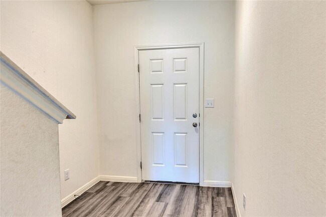 Photo - 1009 Waterbuck Cv Casa