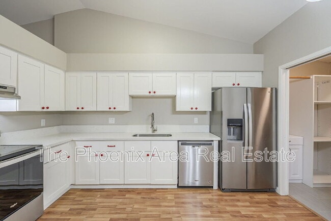 Photo - 875 S Nebraska St