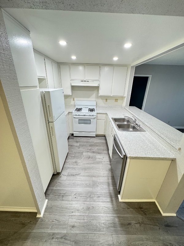 Photo - 1133 E Alosta Ave Unidad B105