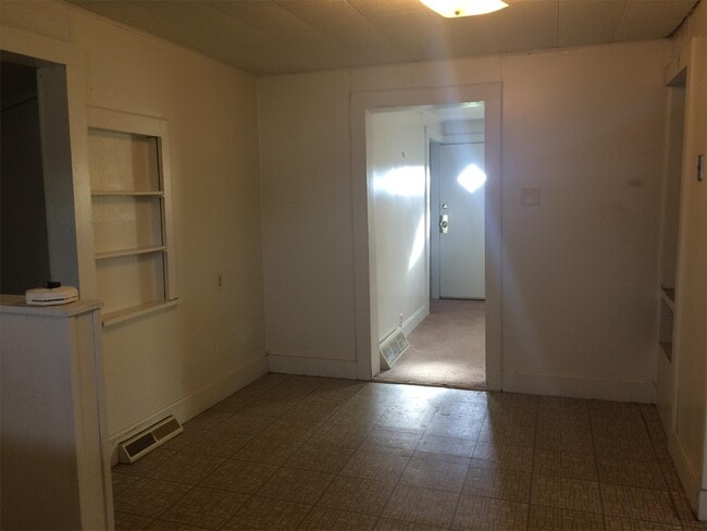 Photo - 1923 E Ridgeway Ave