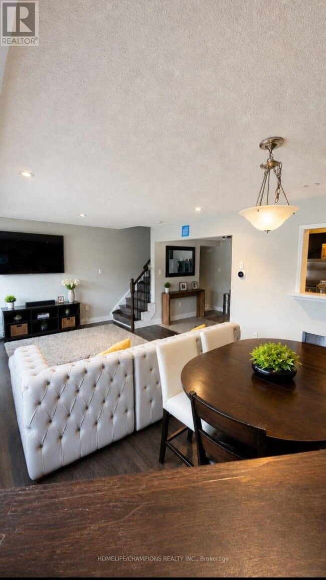 Photo - 8840 Sheppard Ave E