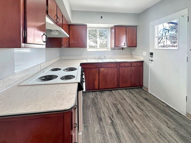 Photo - 23 Ridgewood St