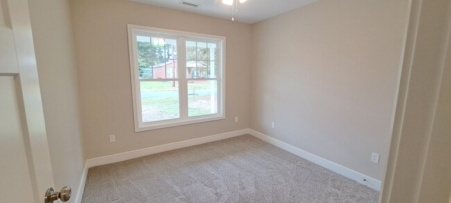 Photo - 104 N Mill St