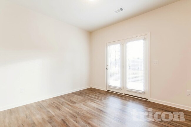 Photo - 21 Tabasco Cat Ct