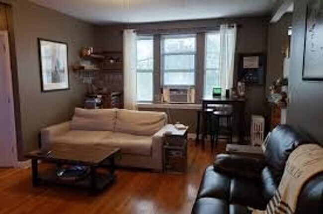 Photo - 3 bedroom Unit in Brighton, Steps from The T, Eat, in Kitchen Laundry on a Site, Parking for Rent