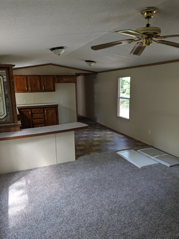 Photo - 4684 Rosemarie St