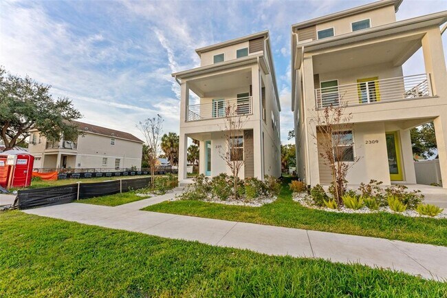 Photo - 2311 W Spruce St