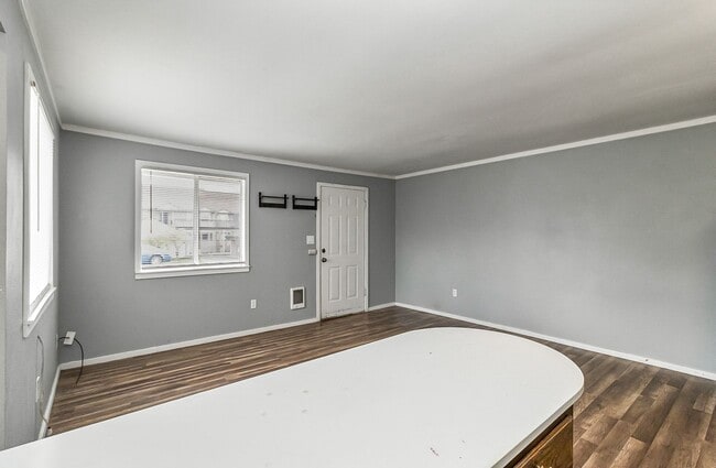 Photo - 106 Pine Ave Unidad 106 1/2 Pine Ave