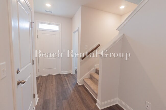 Photo - Spacious 3 Bedroom w/Loft, End Unit