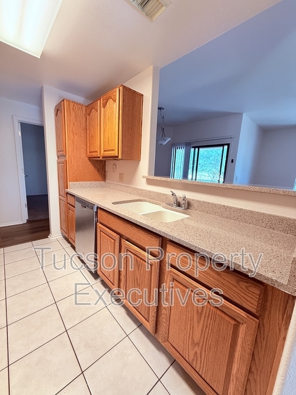 Photo - 2550 E River Rd Unit 20101