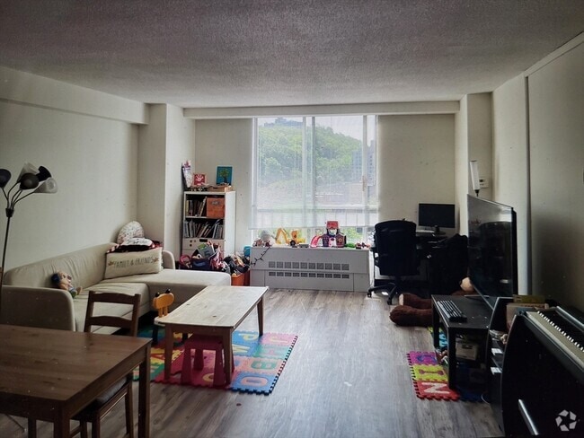 Building Photo - 33 Pond Ave Unit 1013 Rental
