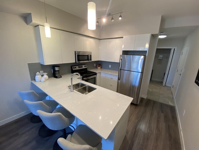 Photo - 9907-491 91 Ave NW