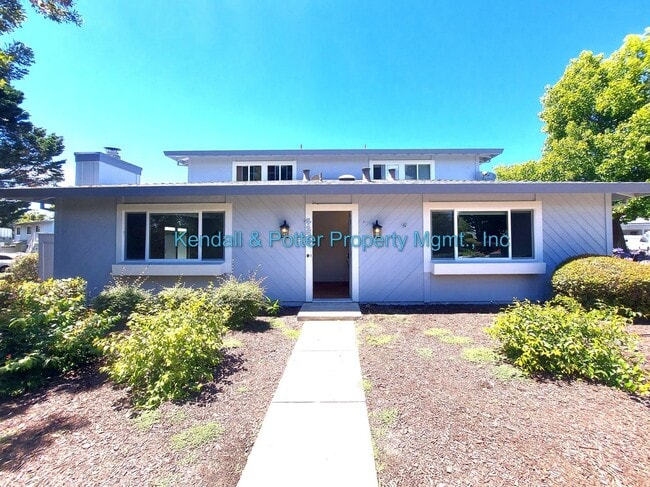 Building Photo - Quiet Setting 2BR 1BA in Soquel Knolls