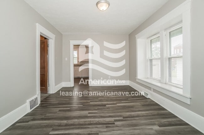 Photo - 247 27th St NW