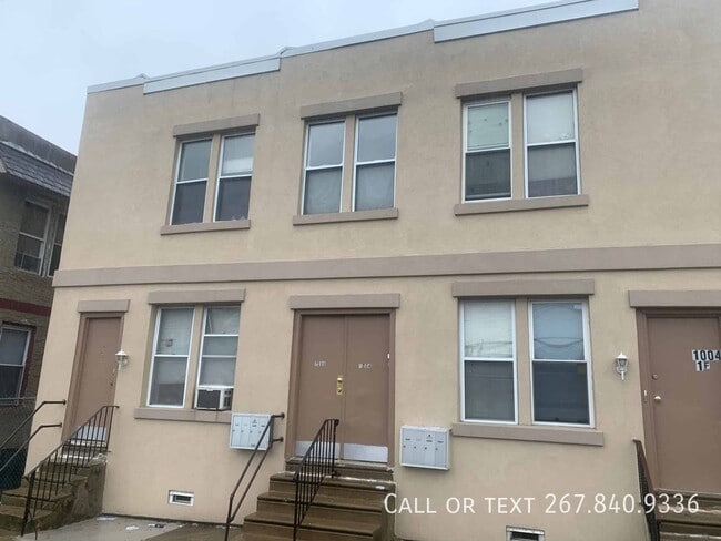 Building Photo - 1004 S 52nd St Unit 06.2F