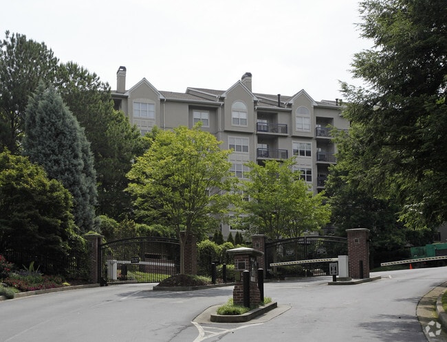 Primary Photo - River West Condominiums