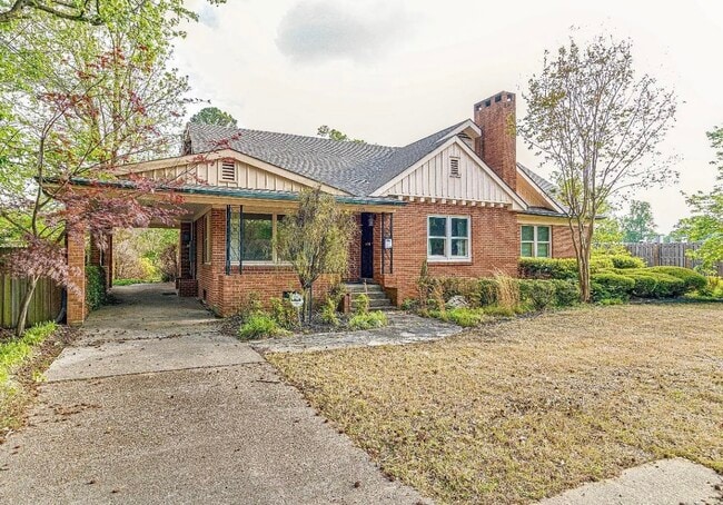 Photo - 1205 W Oak Ave