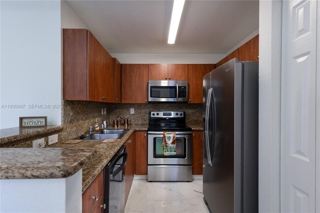 Photo - 1009 SW 144th Ave