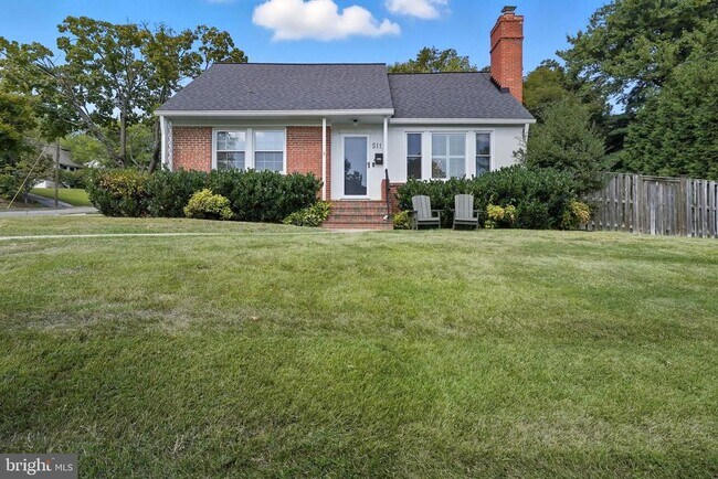 Building Photo - 511 Crestwood Dr Rental