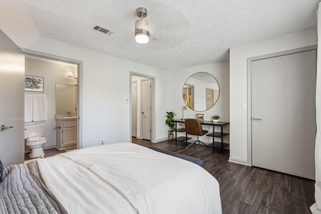 Photo - Gwinnett Pointe