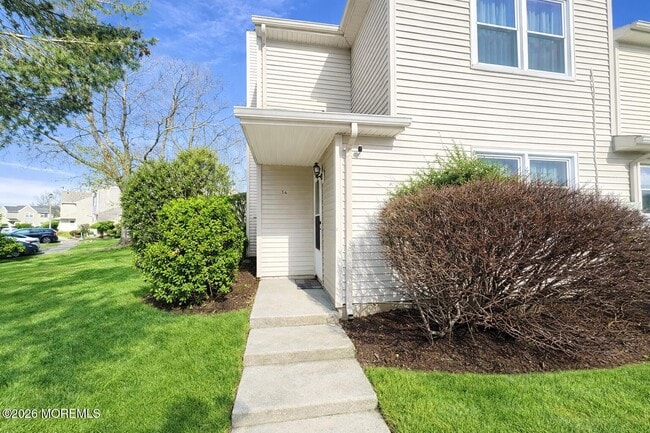 Building Photo - 16 Pin Oak Ln