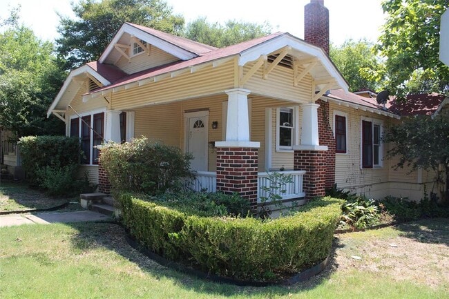 Photo - 2826 Salado St