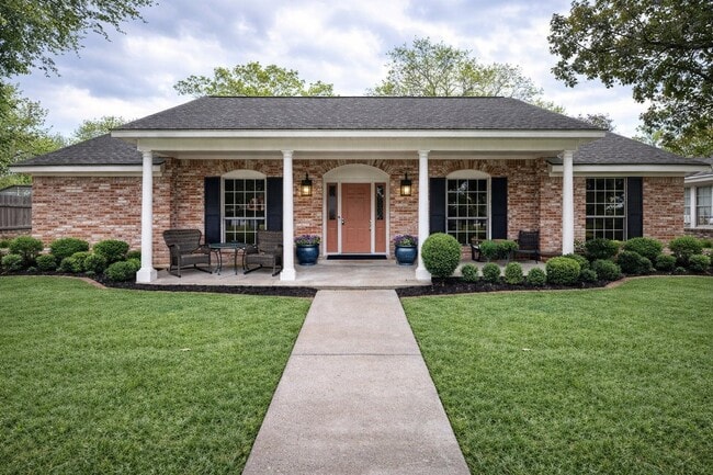 Building Photo - 18210 Barbuda Ln