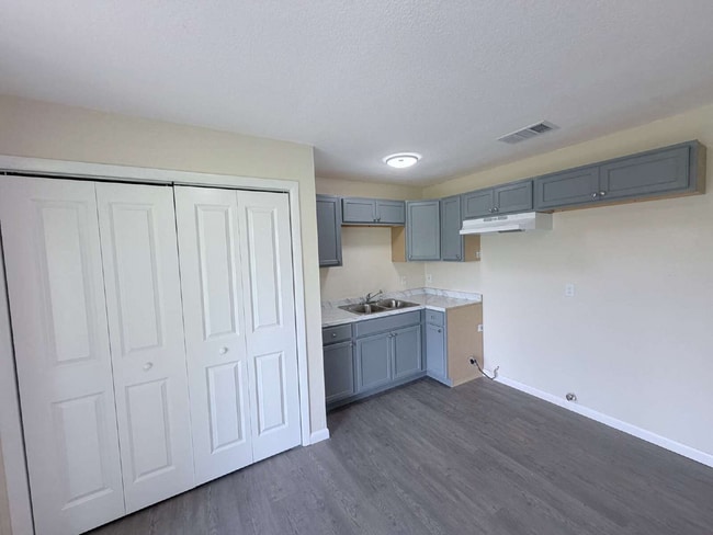 Photo - 459 Beech Ave
