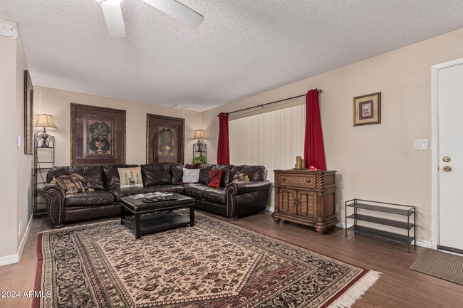 Photo - 849 N 67th Pl