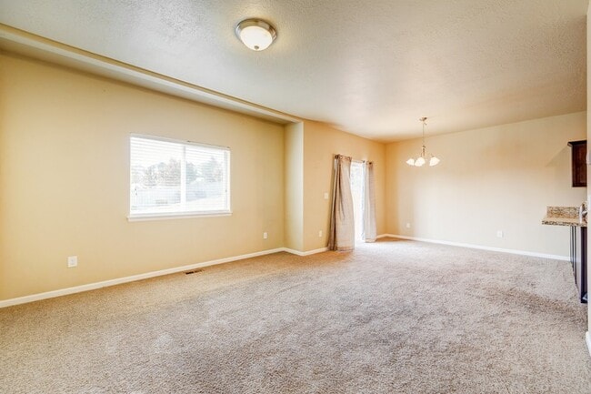 Photo - 4299 Cresthaven Ln