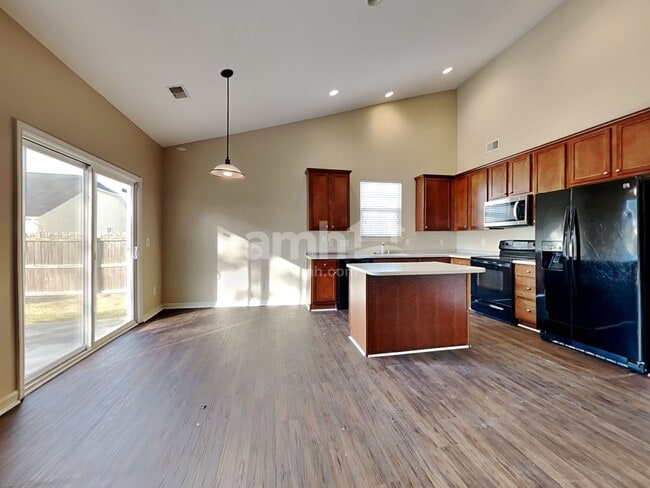 Photo - 2993 Nantuckett Ave