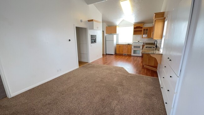 Photo - 335 E 830 S Unit Upstairs West