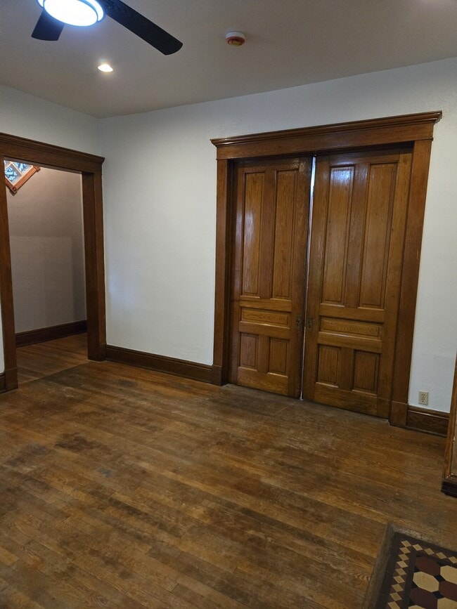 Photo - 316 W Utica St Unit 1