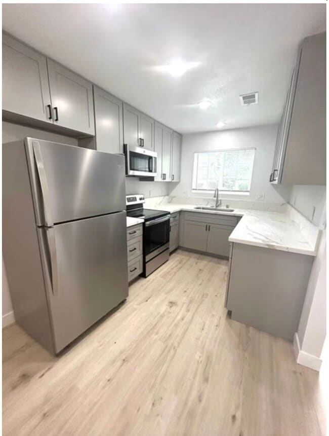 Photo - Foothill Manor Townhomes